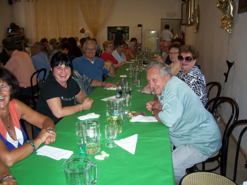  Image name: Estate215.jpg 
 width: 801 pixel 
 height: 602 pixel 
 Size: 386743 bytes 
 Click to enlarge 